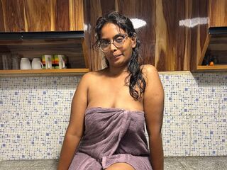 camgirl masturbating with dildo SanjuSanjana