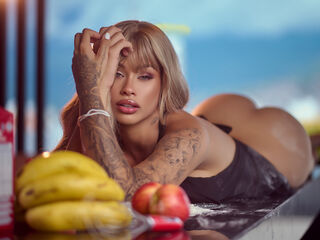 camwhore fingering pussy ScarletThompsone