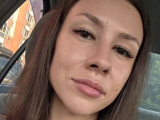 cam girl masturbating with vibrator SebrinaSpenser