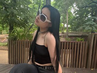 cam girl masturbating with sextoy ShemikaGnerre