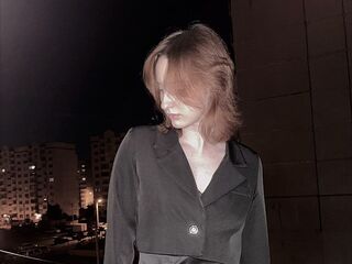 naked girl with webcam masturbating with sextoy ShirleenWiens