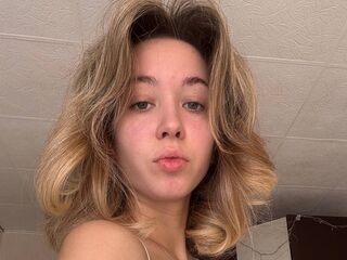 naked webcamgirl photo SilvaShintaku