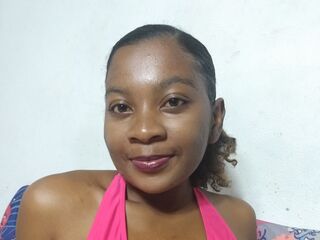 live striptease SoalyEvelyne