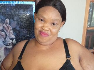 camslut fingering shaved pussy SophieFrancis