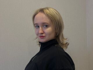 camgirl sexchat SuzannKernes