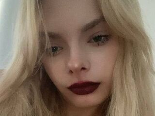 naked cam girl fingering pussy SydneyCandell