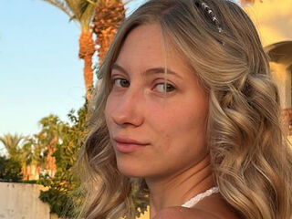 cam slut photo TainaTatge