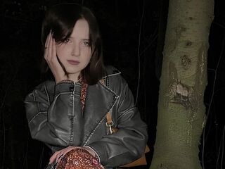 naked camgirl fingering pussy ThomasinaVanabel