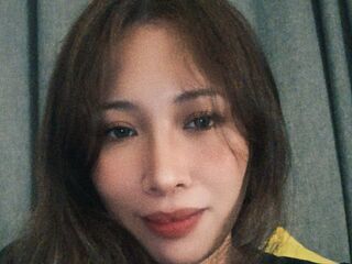 topless camgirl ThylaMax