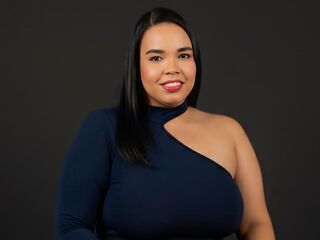 camgirl playing with dildo ValerySwanson