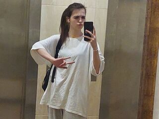 camwhore nude ZeldaHickey
